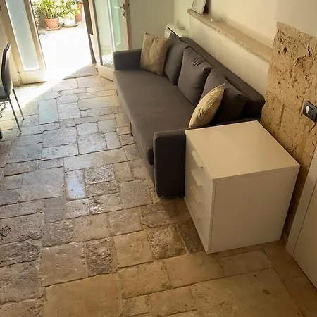 Ground Stone Apartment *
