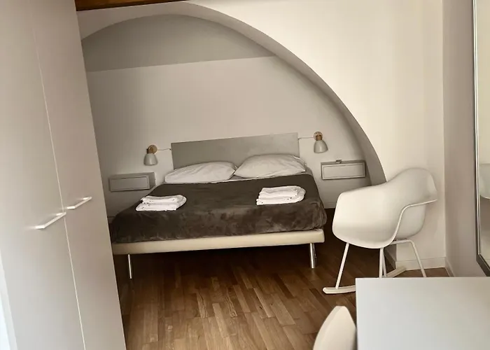 Ground Stone Apartment Bari